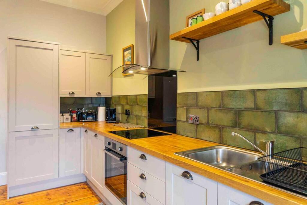 Spacious City Centre Apartment Full Of Character Inverness Luaran gambar