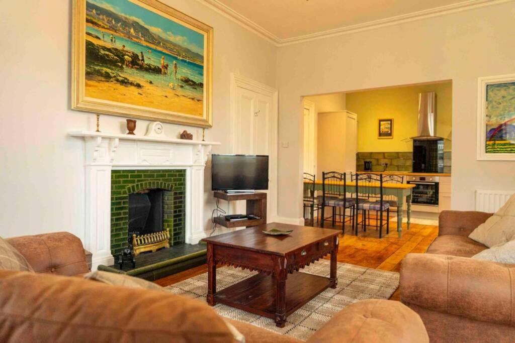 Spacious City Centre Apartment Full Of Character Inverness Luaran gambar